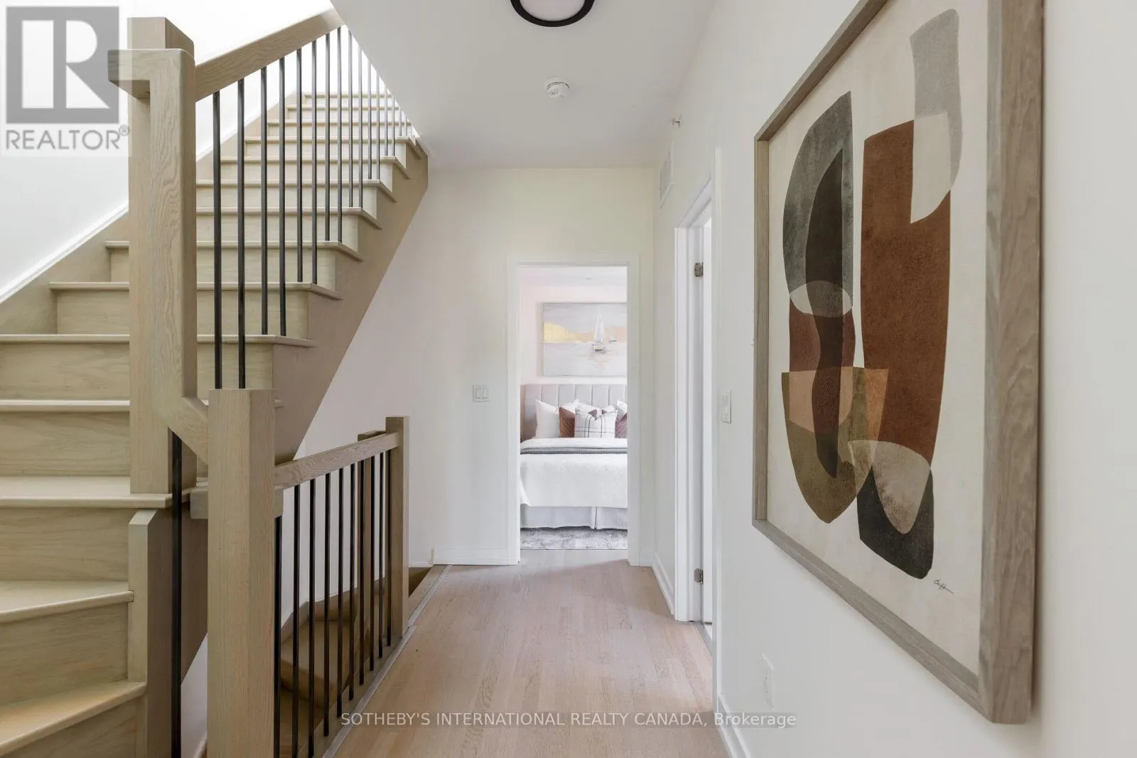 29 - 140 BROADVIEW AVENUE