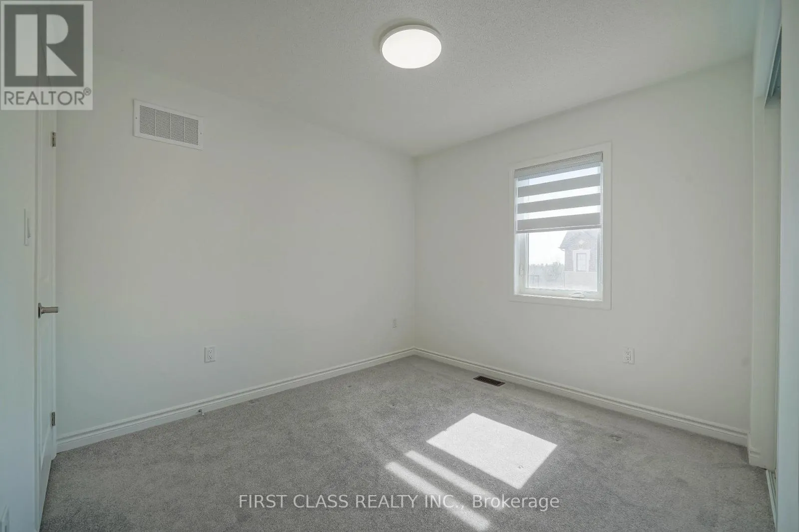 1475 MOCKINGBIRD SQUARE