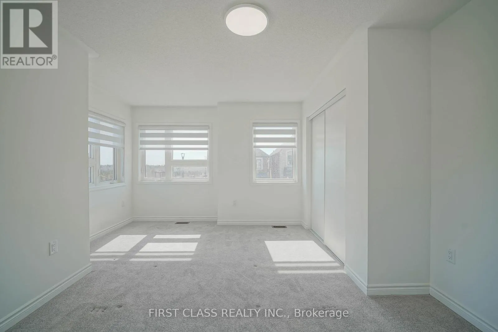 1475 MOCKINGBIRD SQUARE