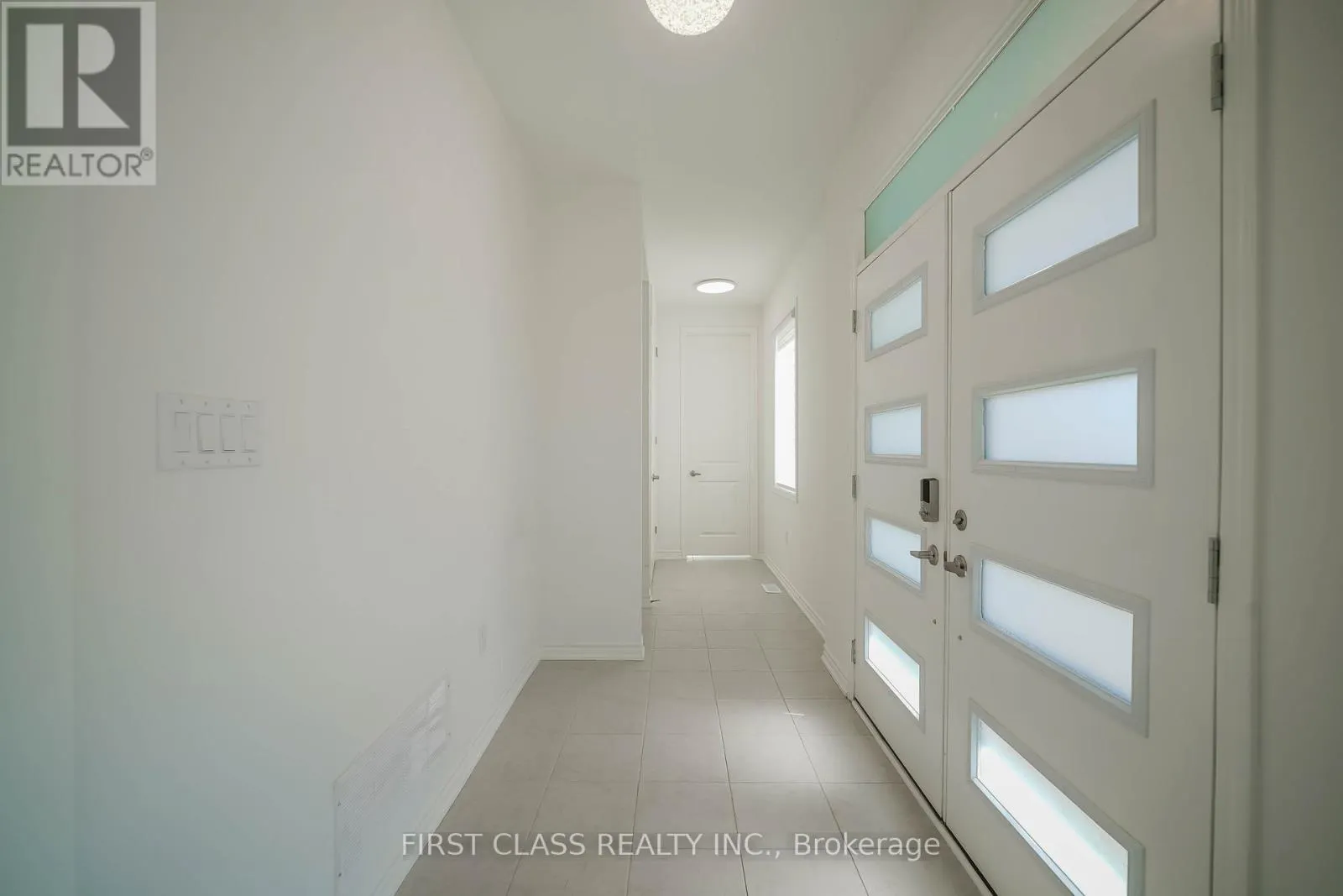 1475 MOCKINGBIRD SQUARE