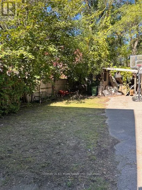 740 KINGSTON ROAD