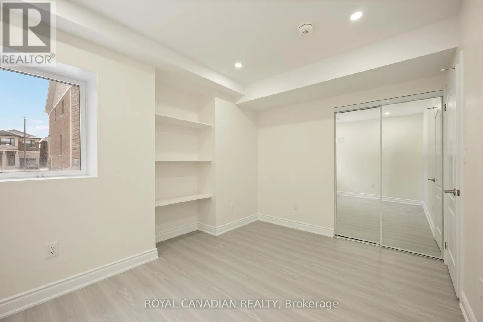 BSMT - 3 BRODEN CRESCENT