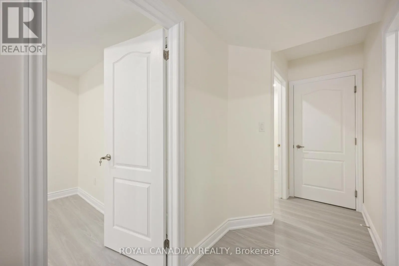 BSMT - 3 BRODEN CRESCENT