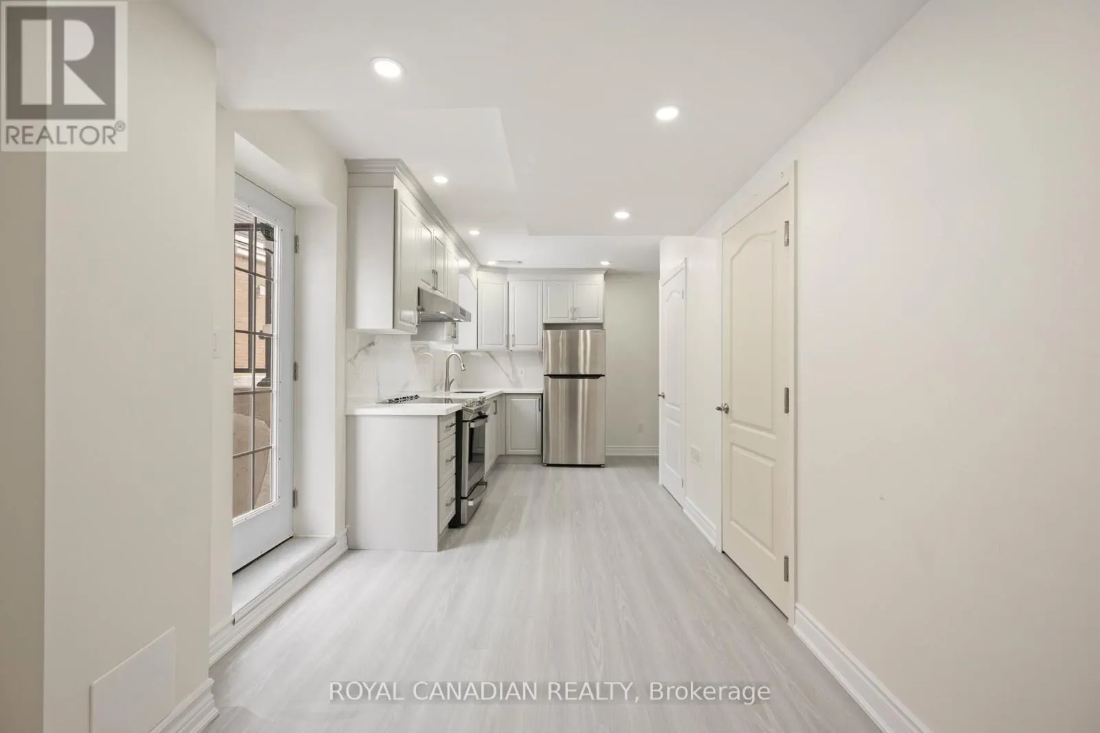 BSMT - 3 BRODEN CRESCENT