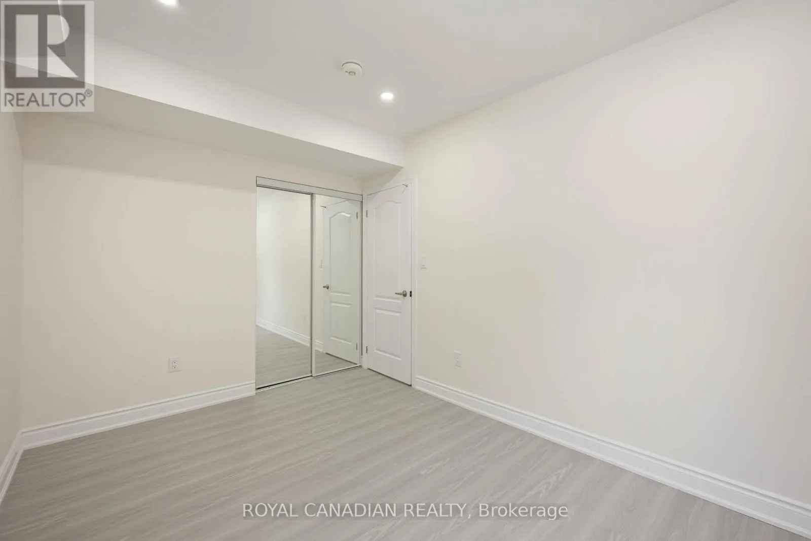 BSMT - 3 BRODEN CRESCENT