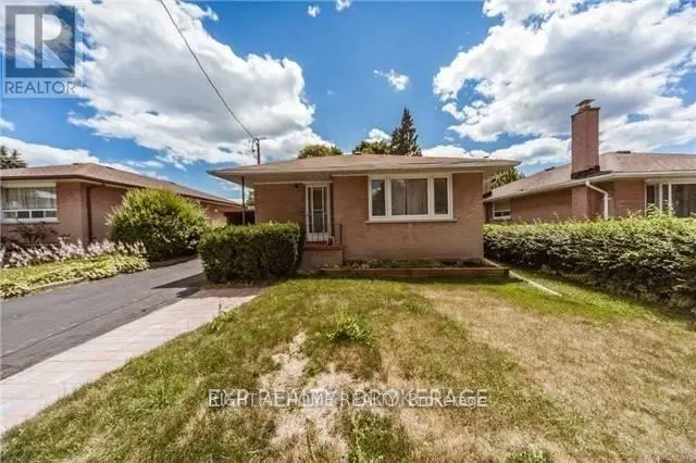 709 GILBERT STREET W