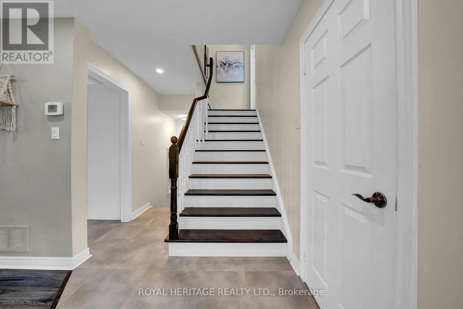 46 LOWNIE COURT