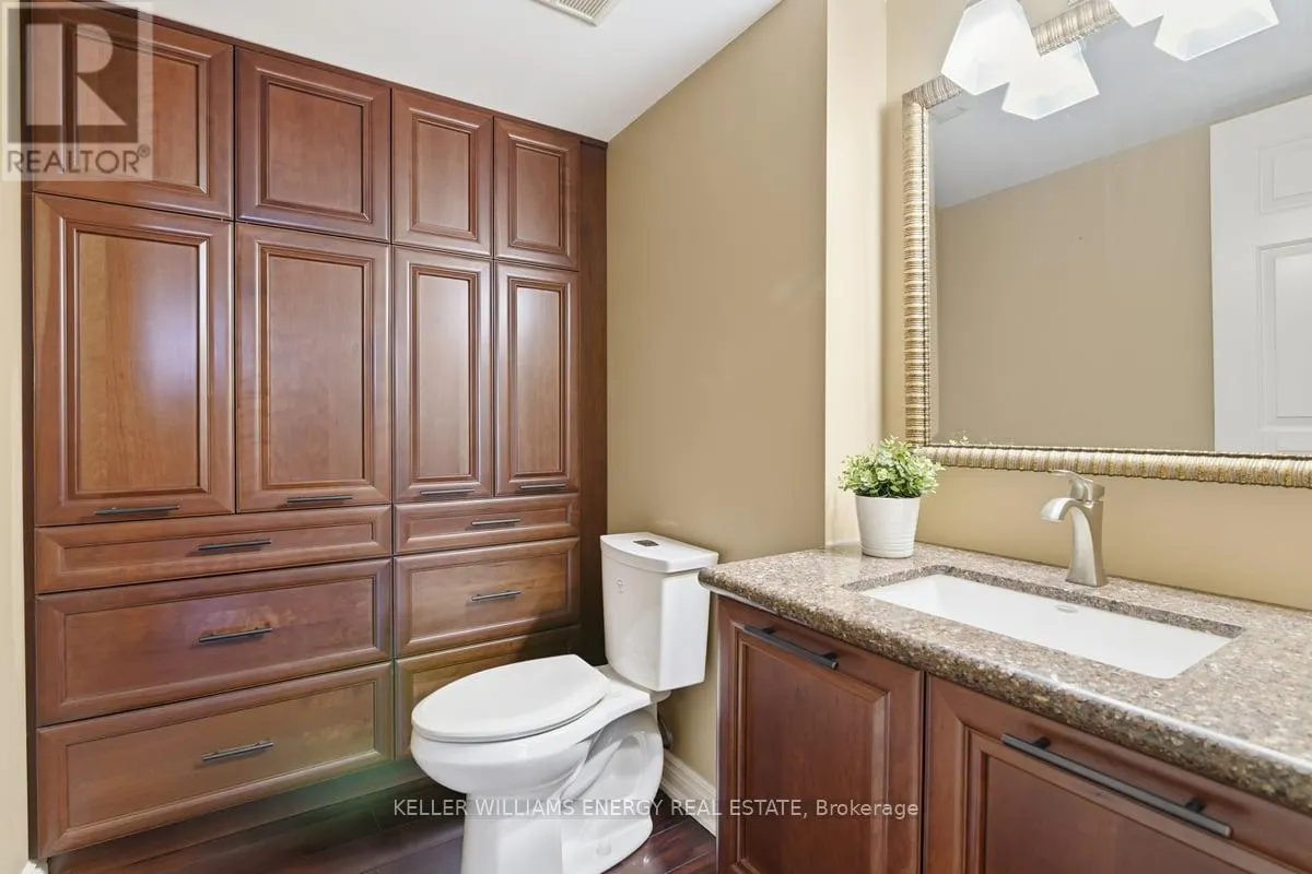 1004 - 700 WILSON ROAD N, #1004