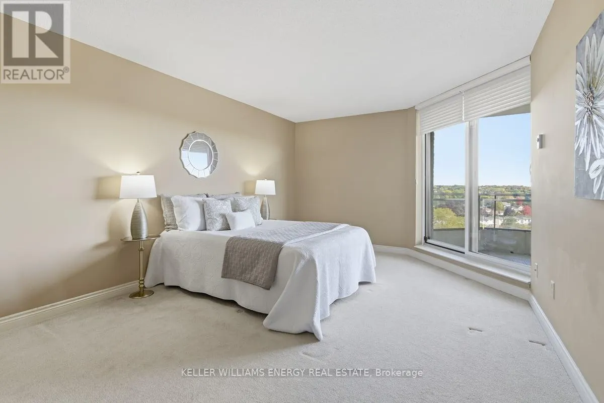 1004 - 700 WILSON ROAD N, #1004