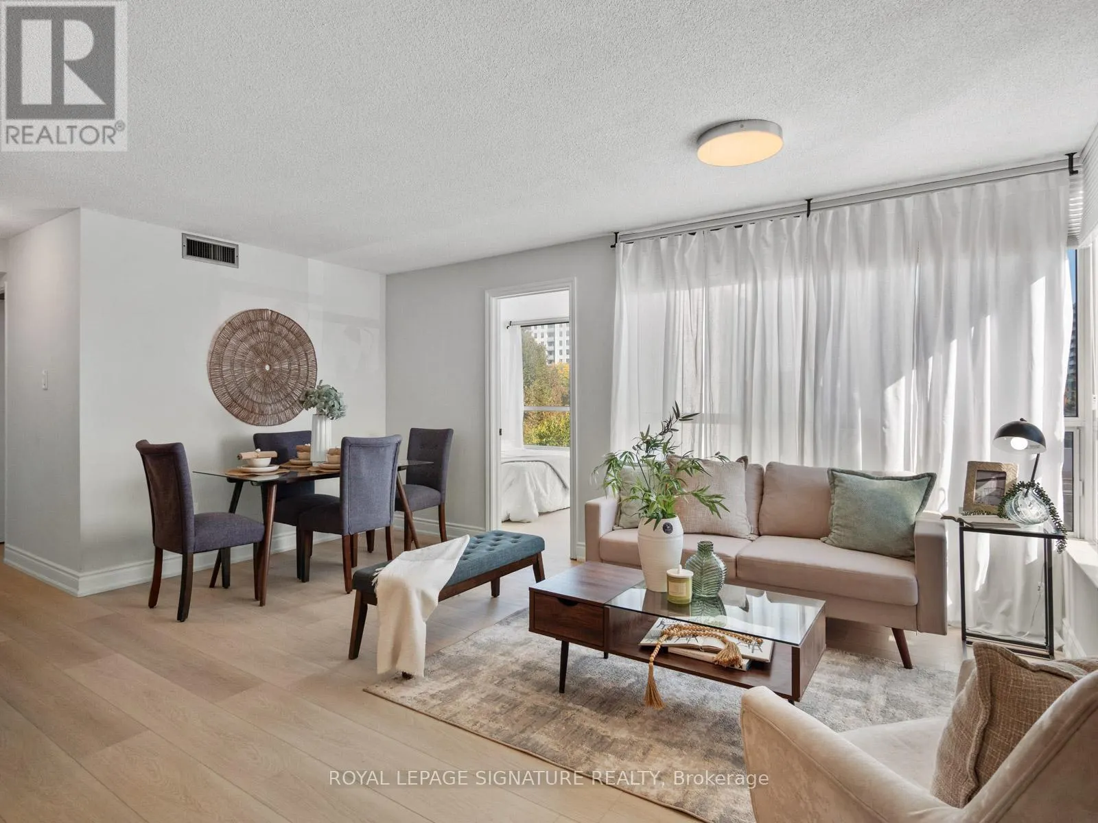 519 - 3050 ELLESMERE ROAD