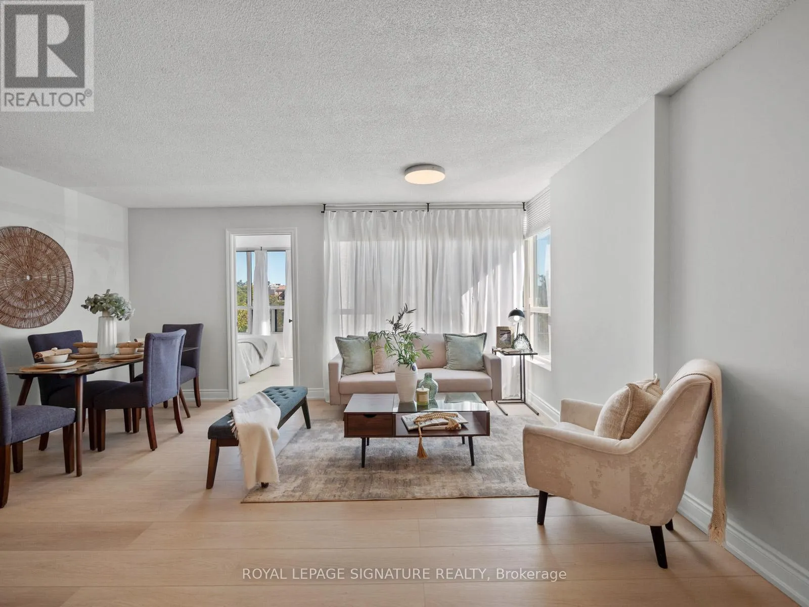 519 - 3050 ELLESMERE ROAD