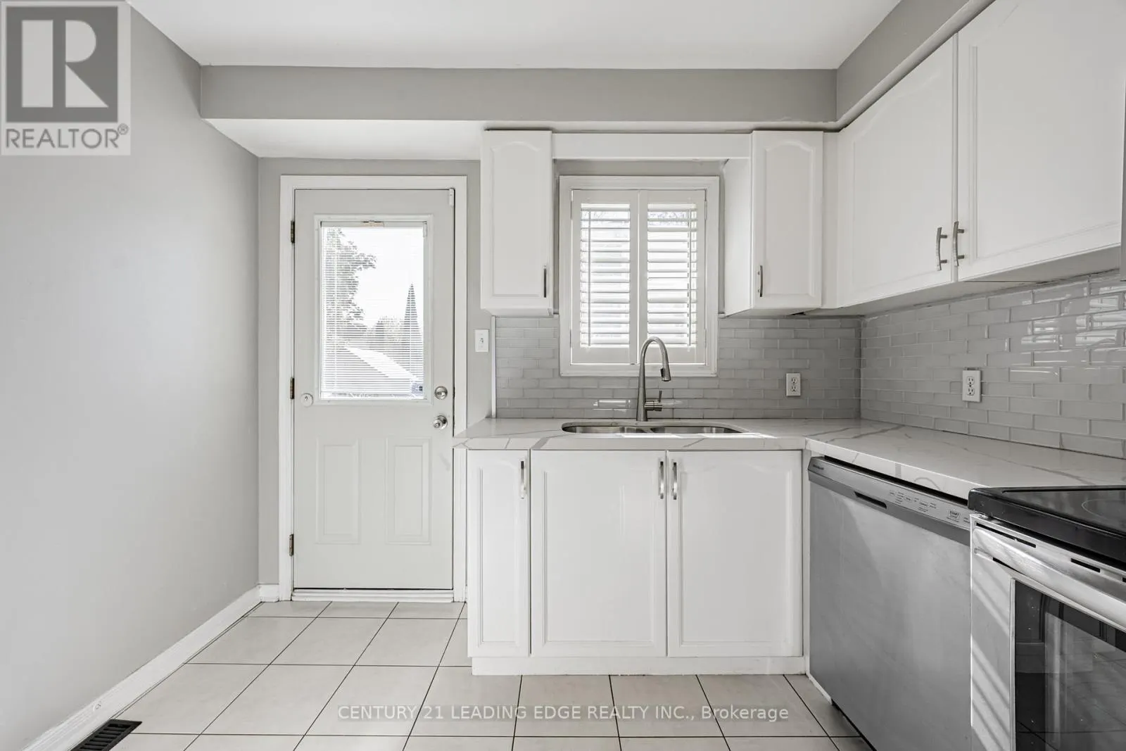 9 PORTAGE TRAIL