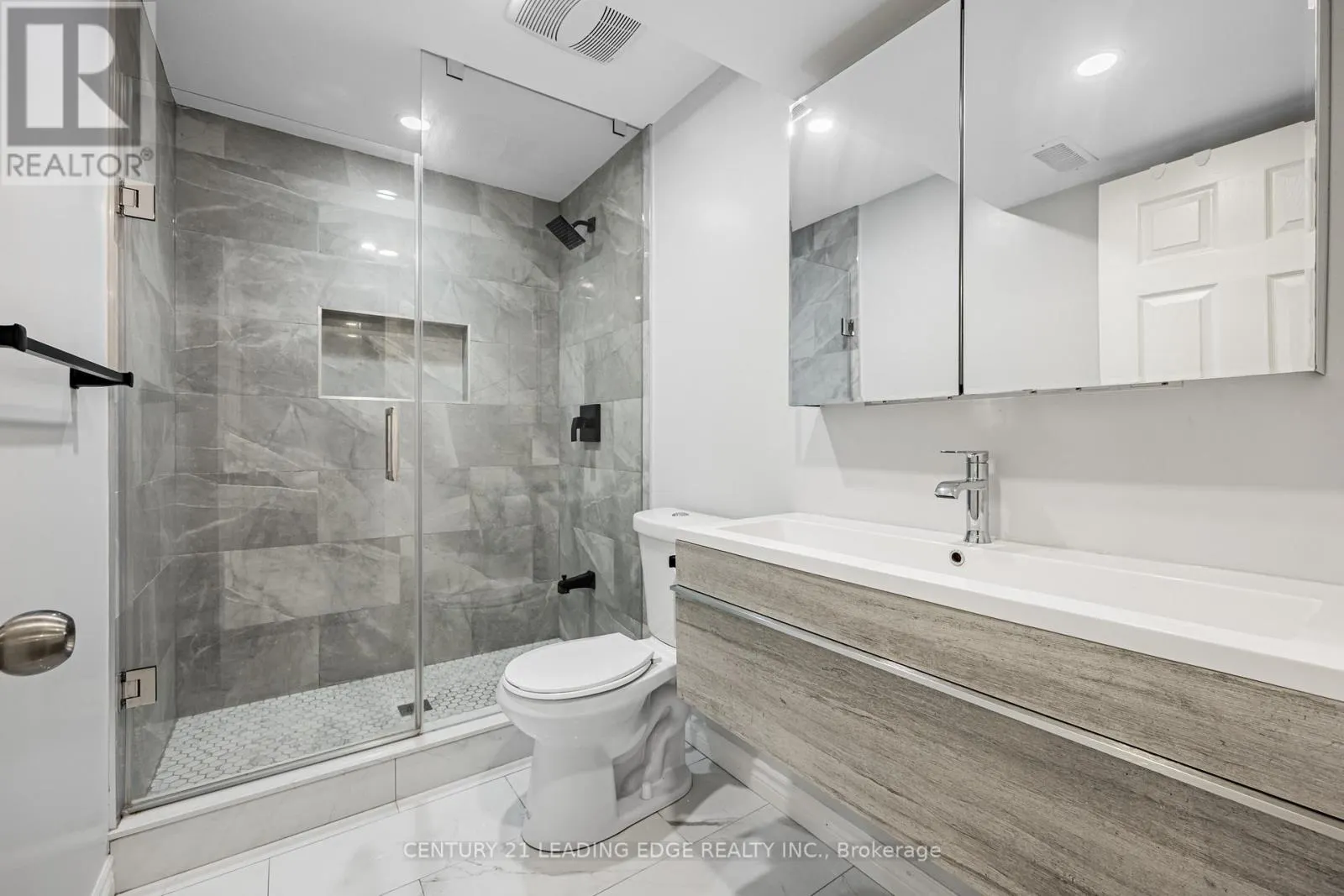 9 PORTAGE TRAIL
