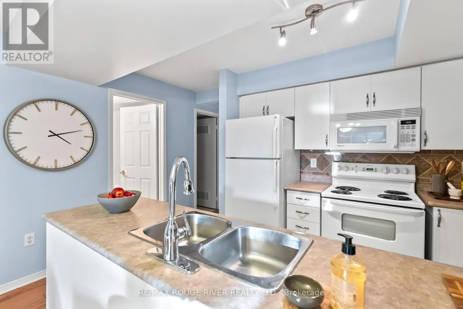 1 - 12 PETRA WAY, #1