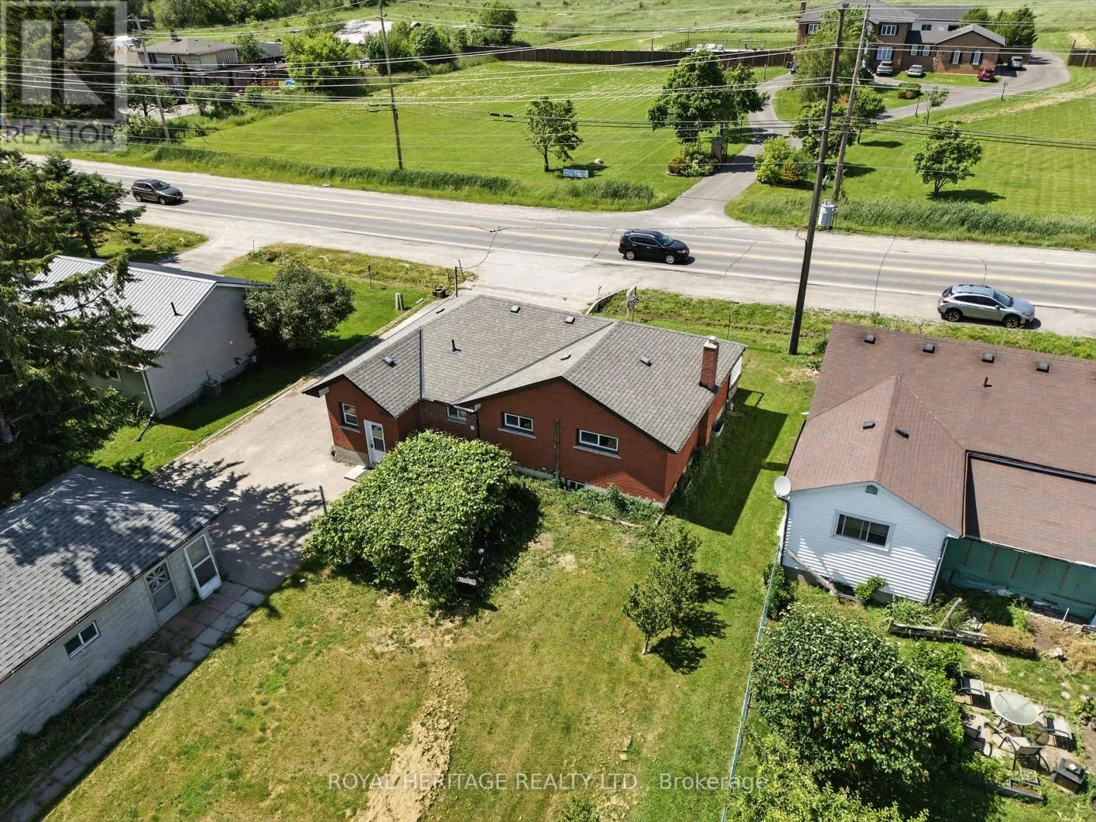 1595 TAUNTON ROAD