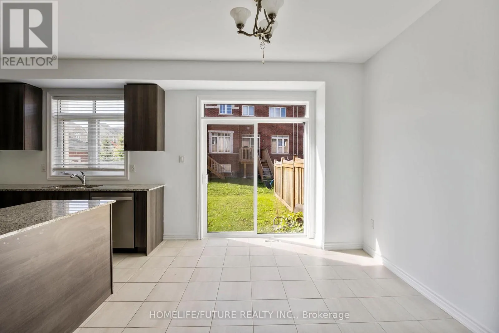 10 BRENT CRESCENT