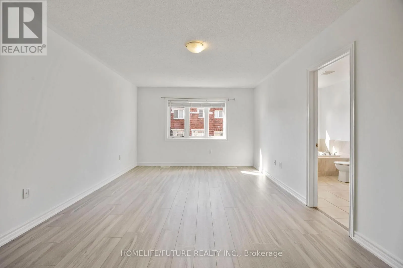 10 BRENT CRESCENT