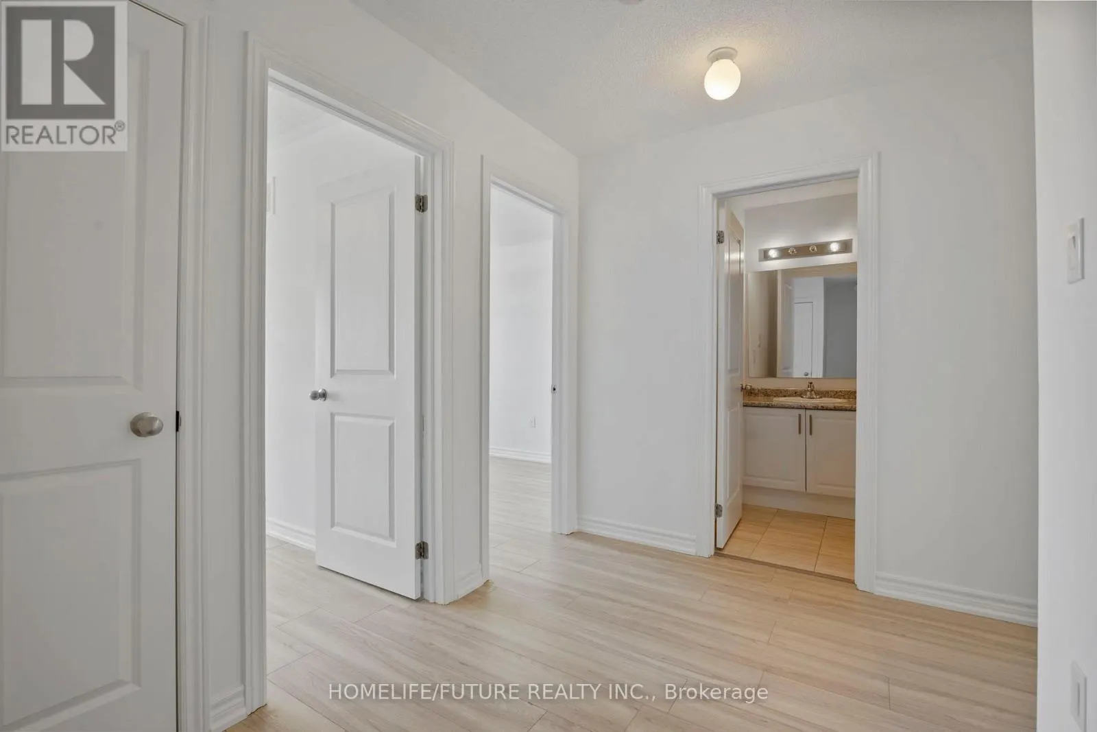 10 BRENT CRESCENT