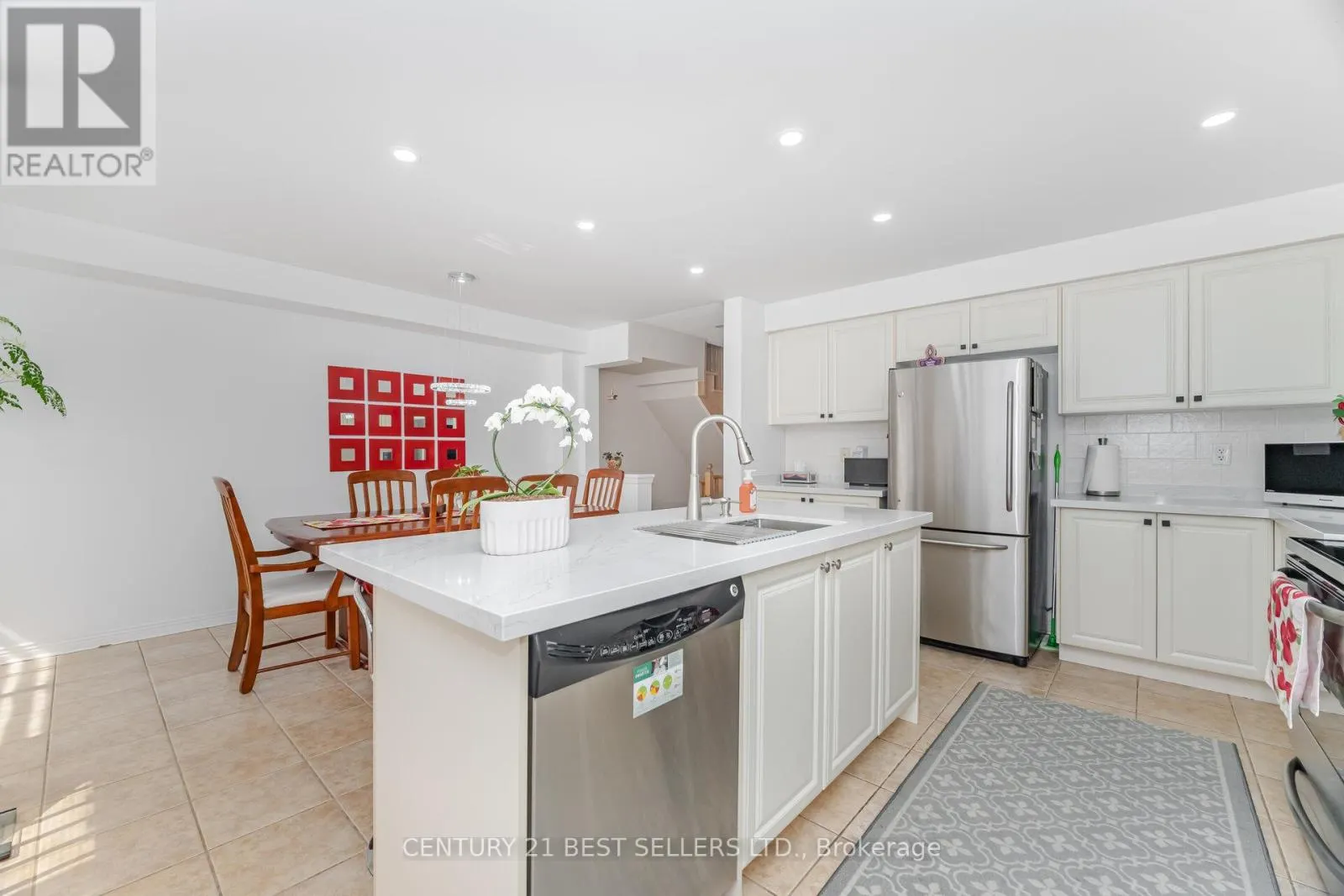 82 PILKINGTON DRIVE