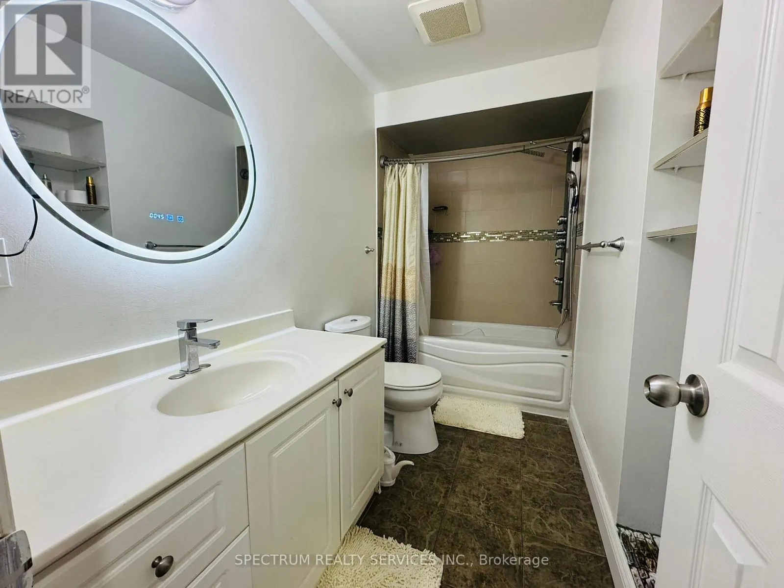 43 MAMMOTH HALL TRAIL