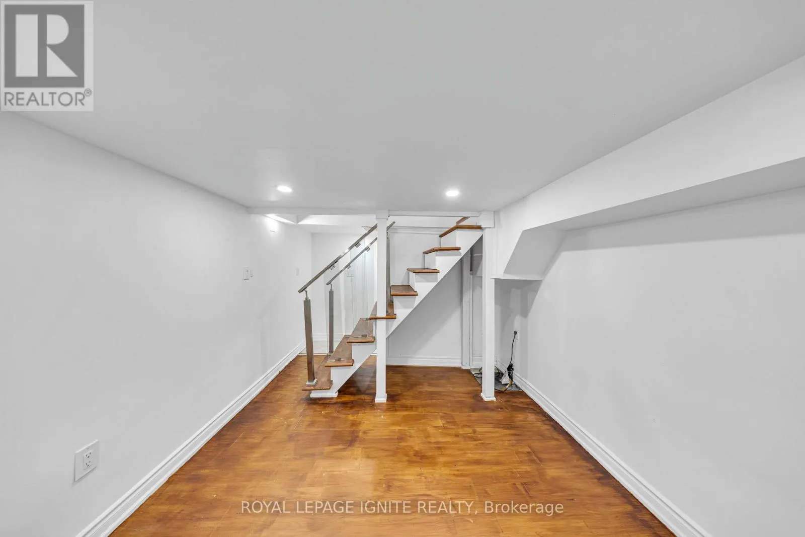 148 BARRINGTON AVENUE