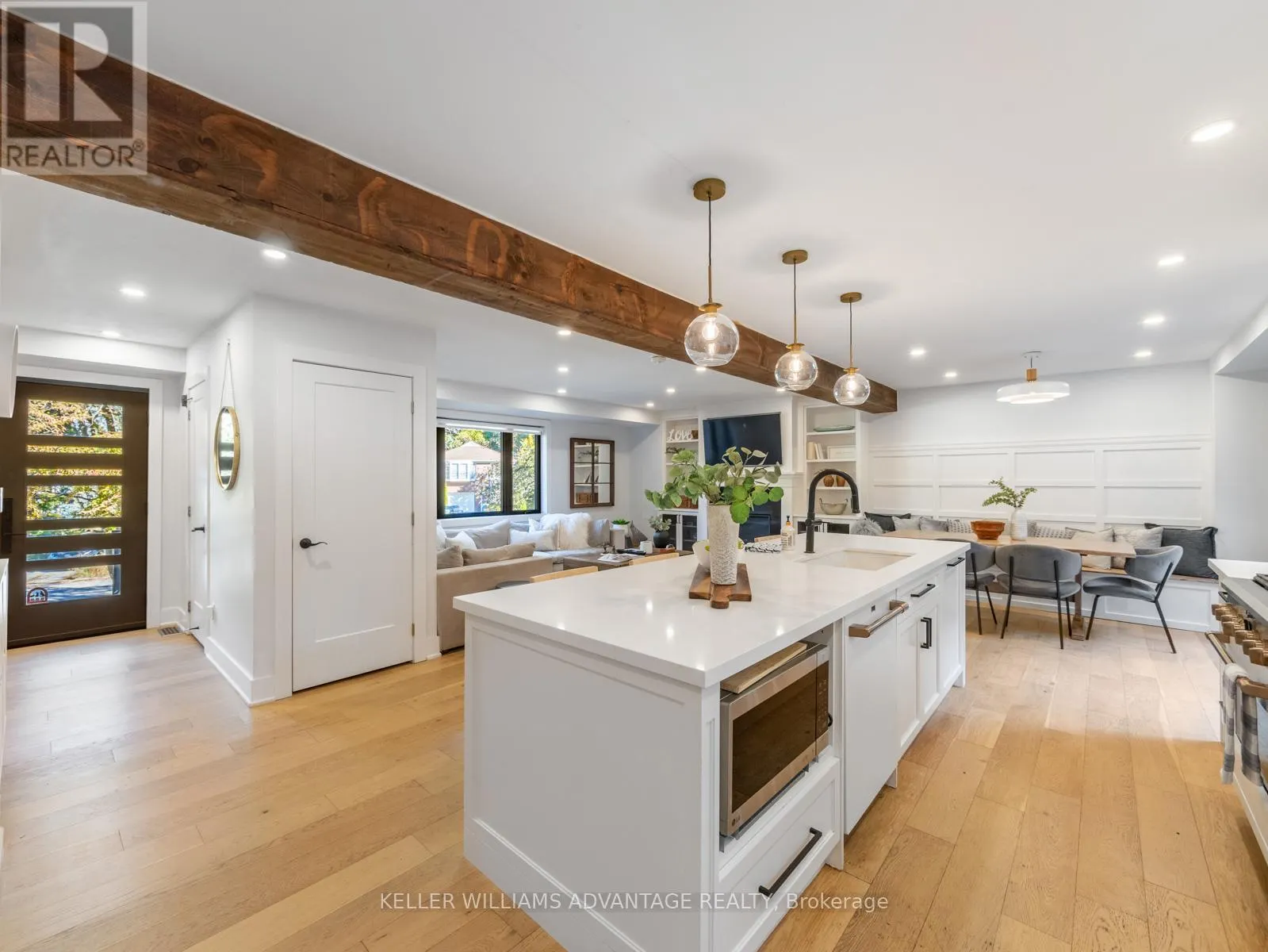 93 GLEN DAVIS CRESCENT