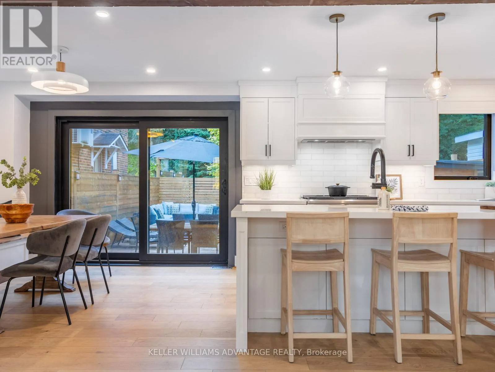 93 GLEN DAVIS CRESCENT