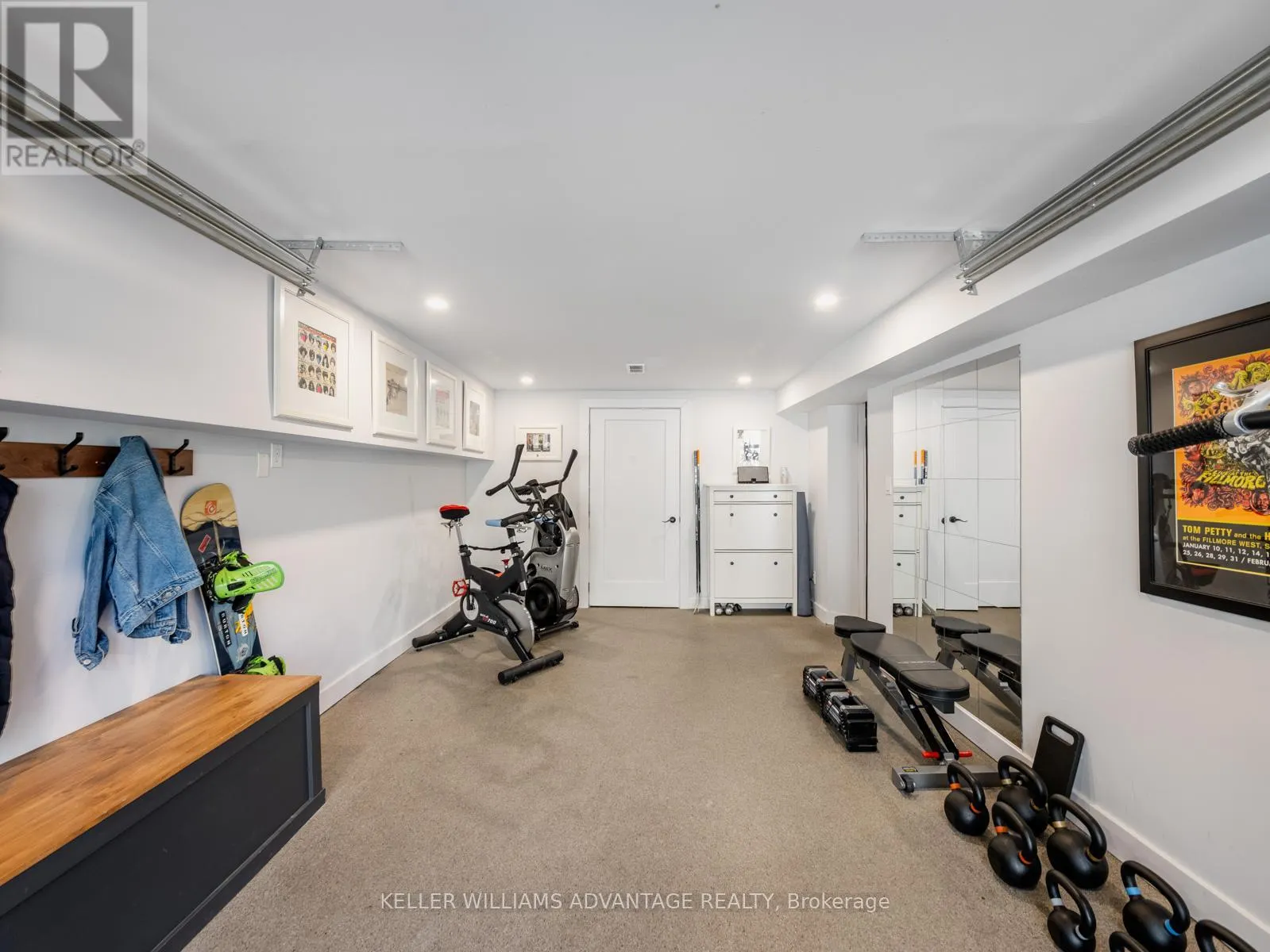 93 GLEN DAVIS CRESCENT