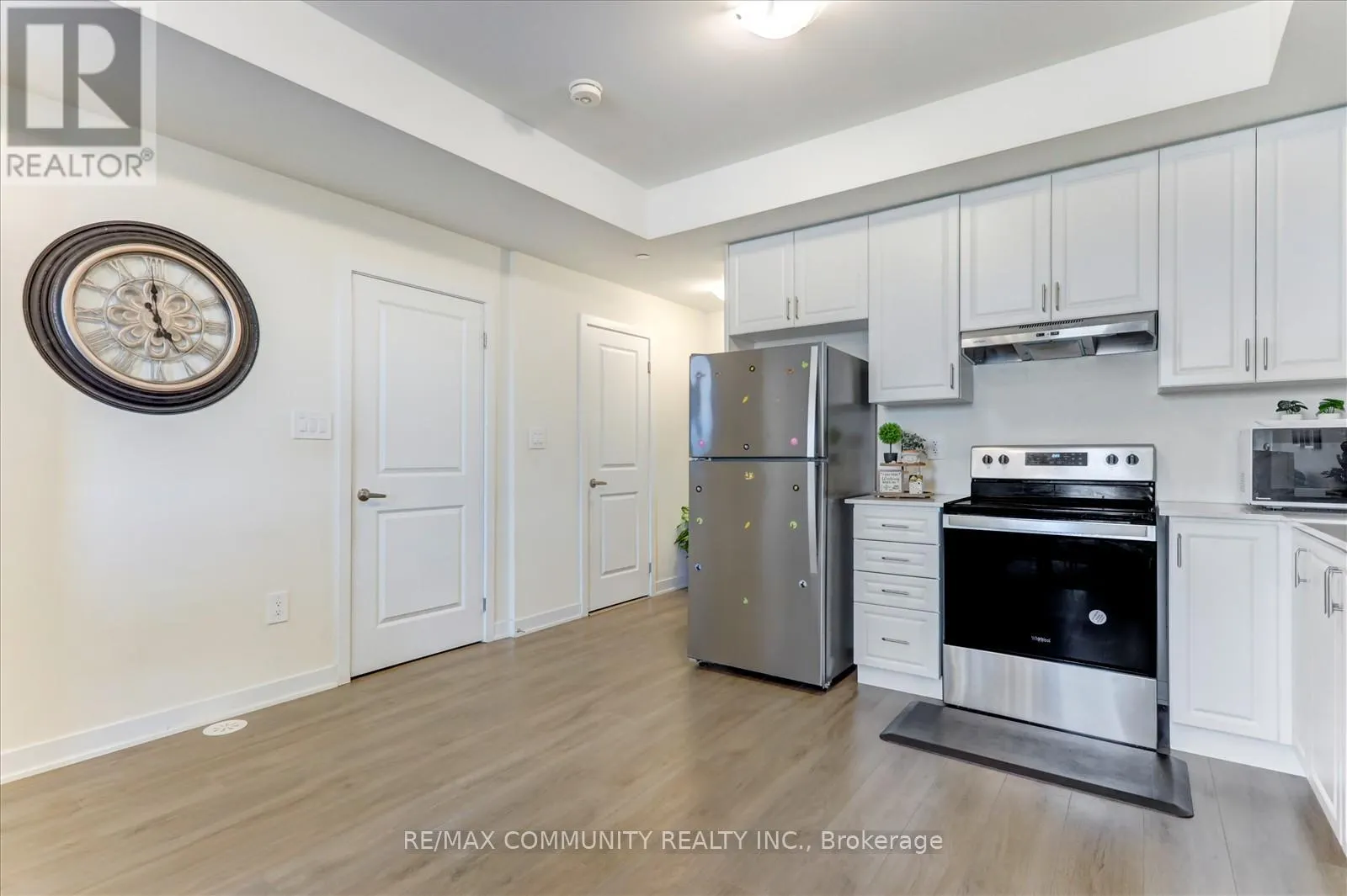323 - 755 OMEGA DRIVE