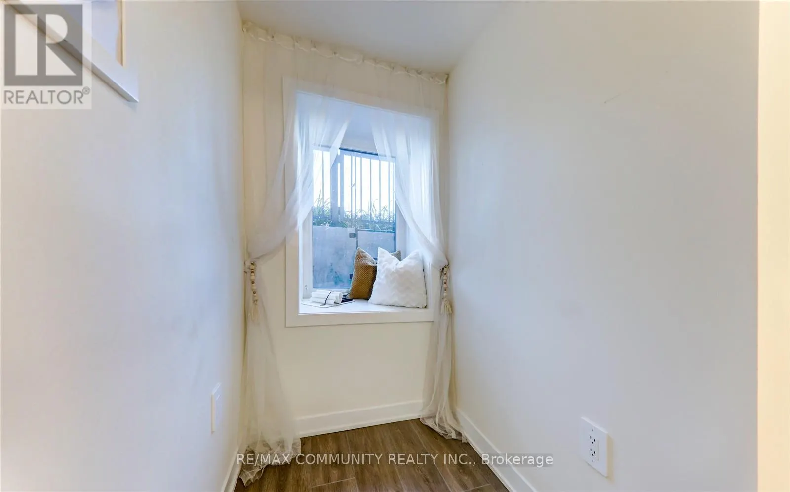 323 - 755 OMEGA DRIVE