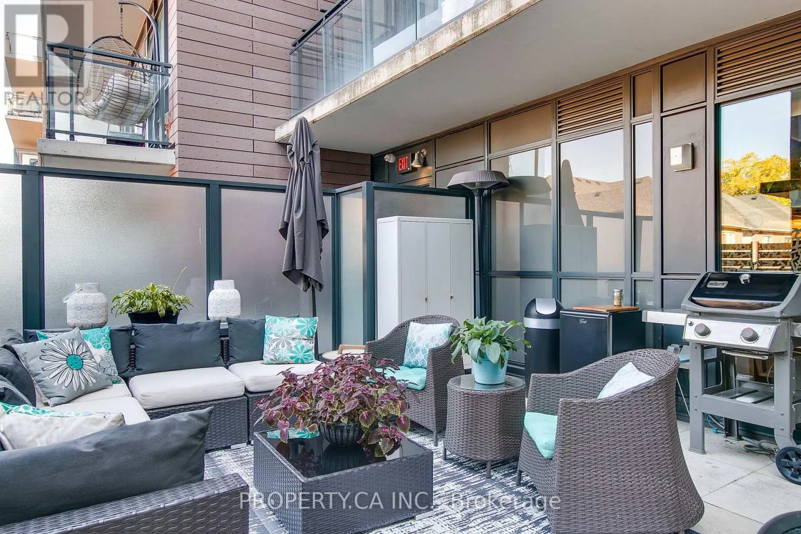 305 - 1190 DUNDAS STREET E