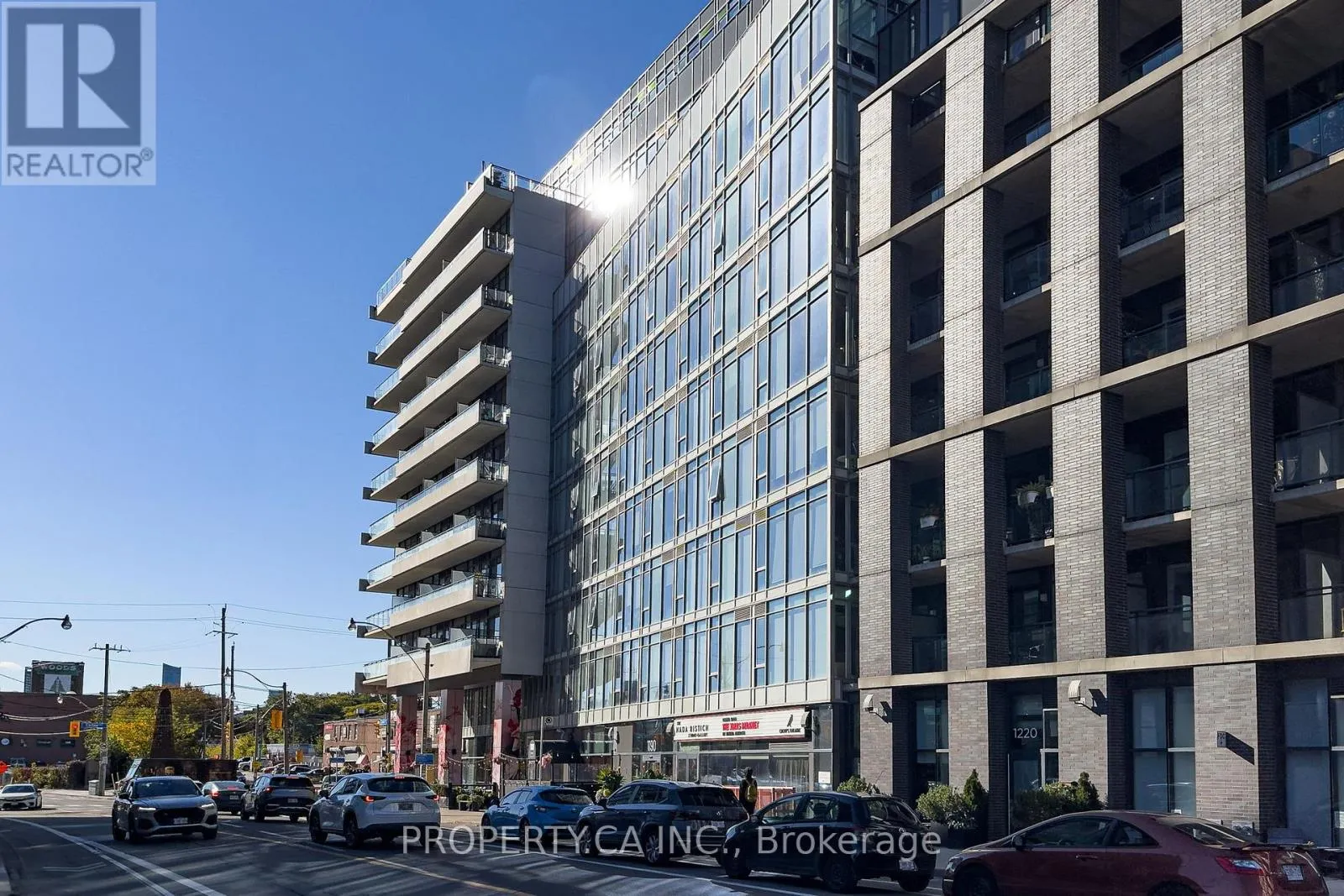 305 - 1190 DUNDAS STREET E