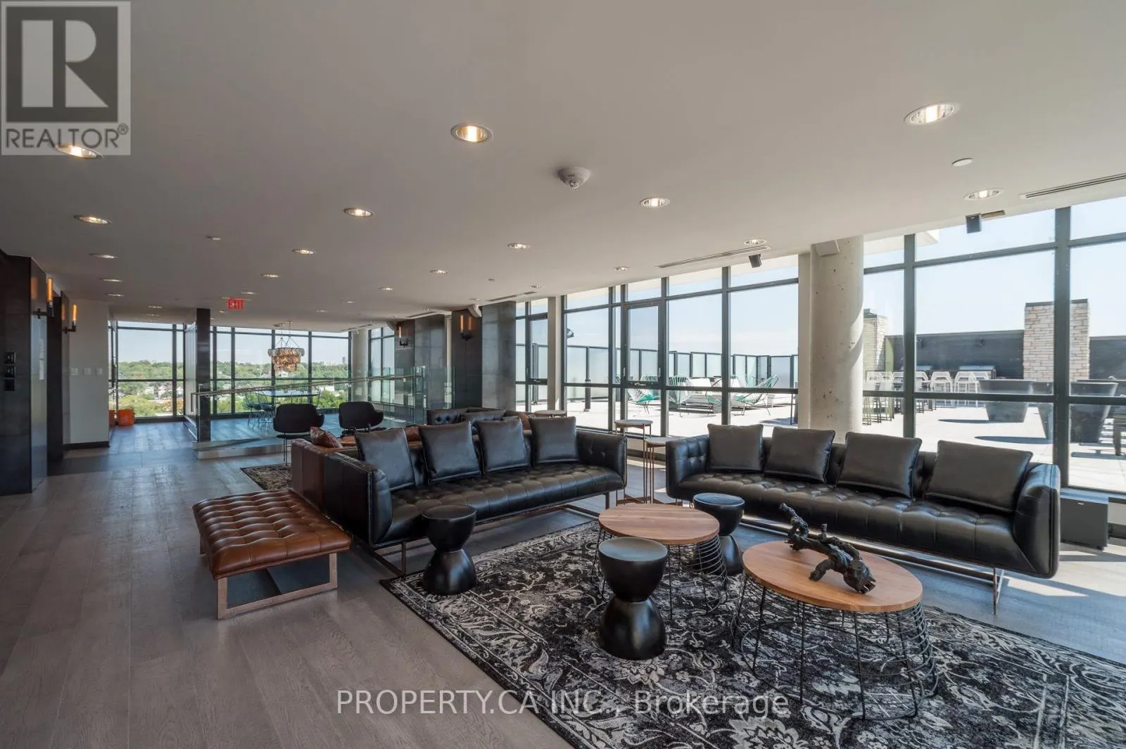 305 - 1190 DUNDAS STREET E
