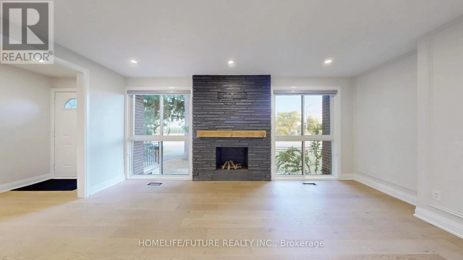MAIN - 474 TAUNTON ROAD W