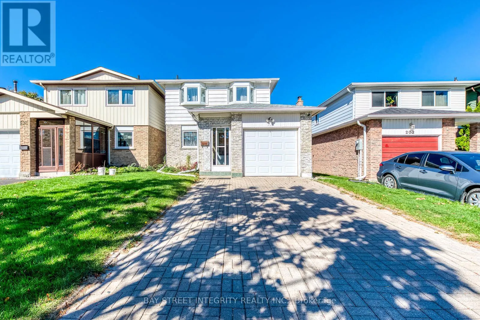 200 INVERGORDON AVENUE