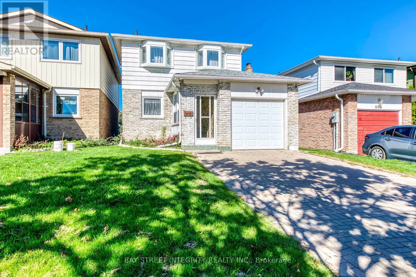 200 INVERGORDON AVENUE