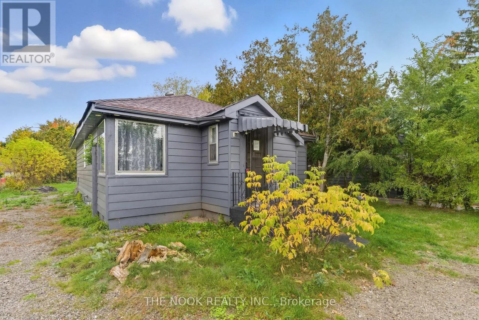 1496 SIMCOE STREET N