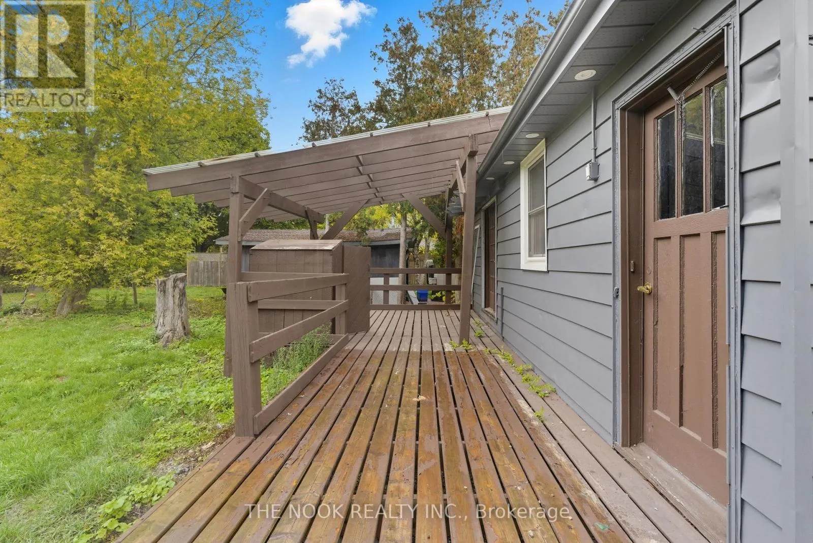 1496 SIMCOE STREET N