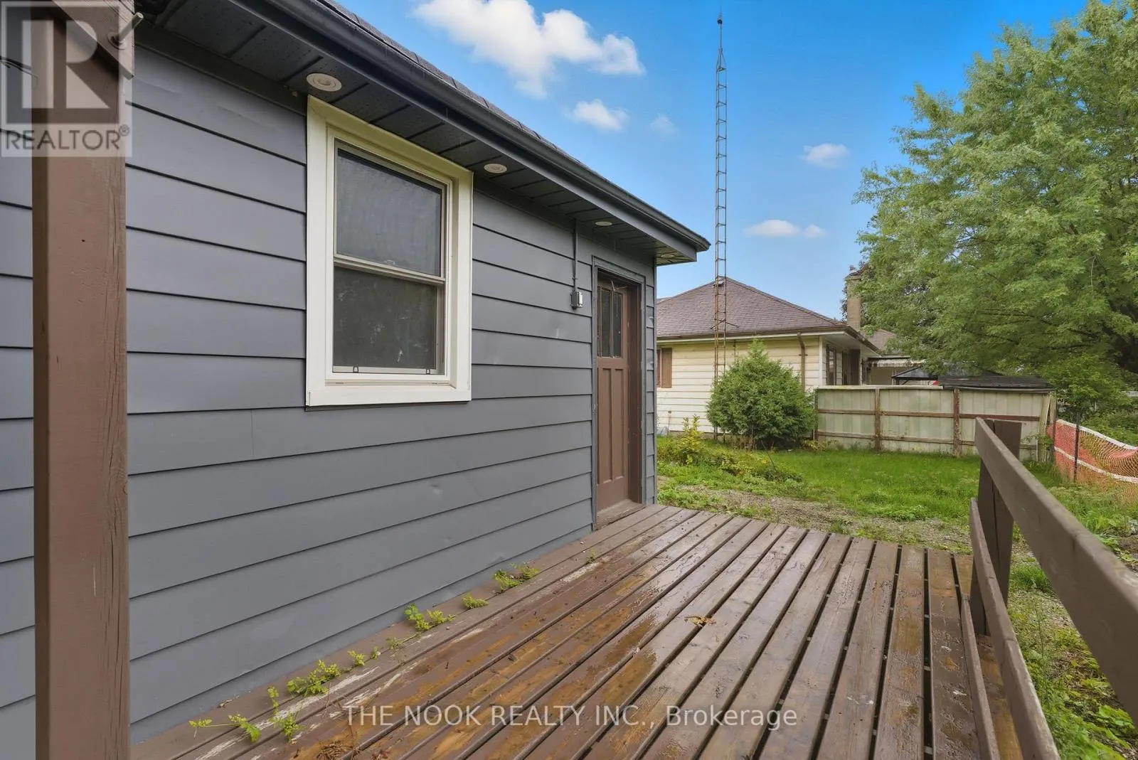 1496 SIMCOE STREET N