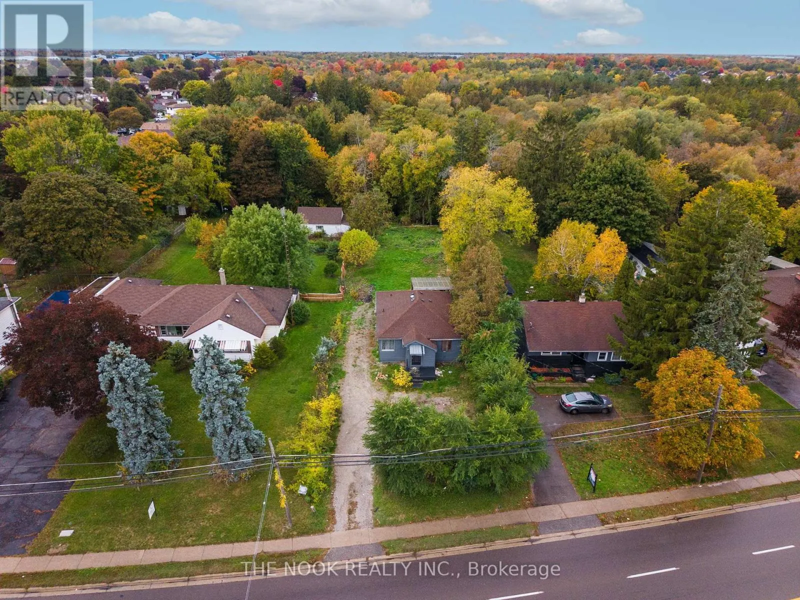 1496 SIMCOE STREET N