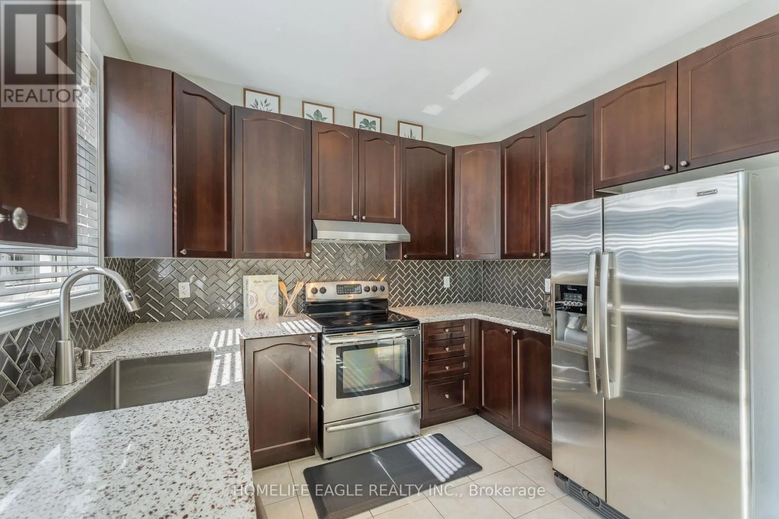 91 ECLIPSE PLACE