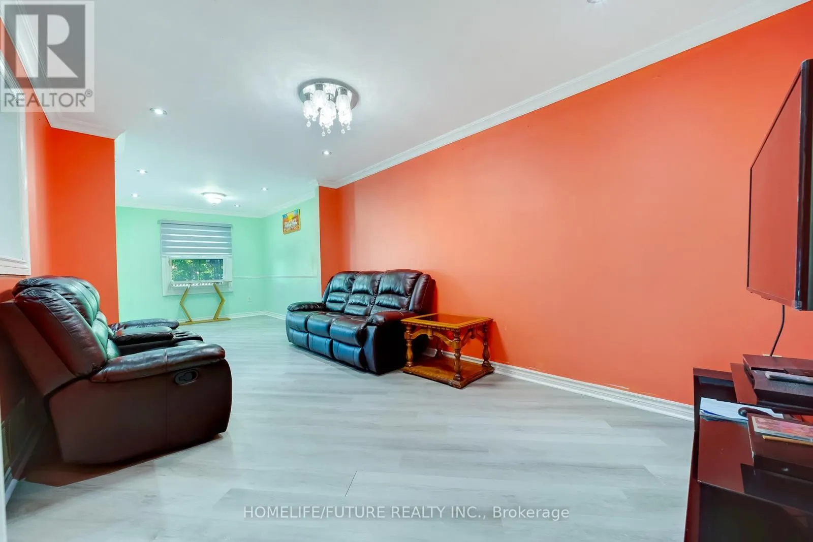 54 DUCATEL CRESCENT