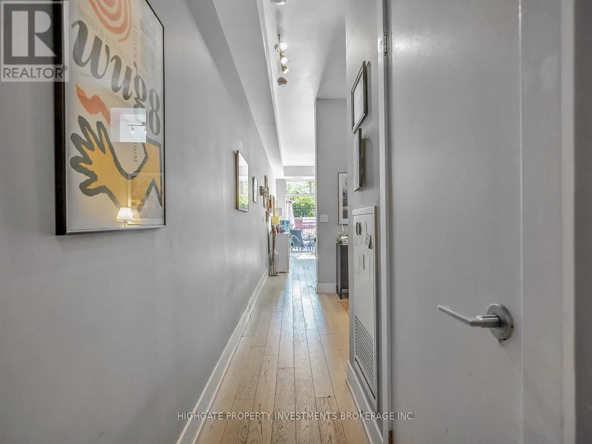 105 - 66 KIPPENDAVIE AVENUE