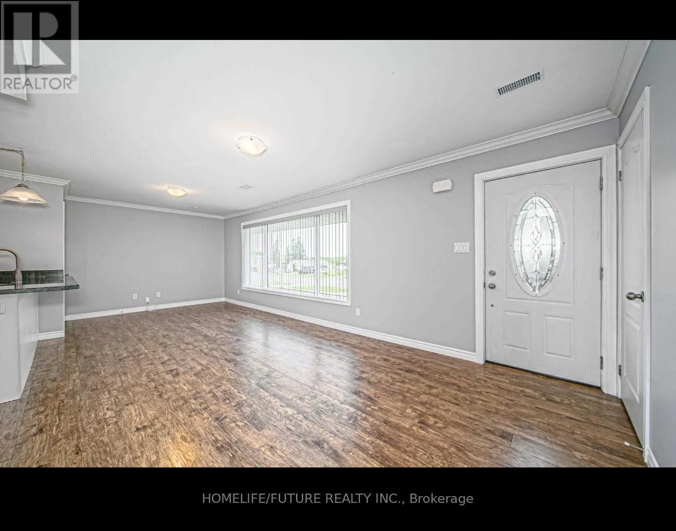 MAIN - 1215 KING STREET E