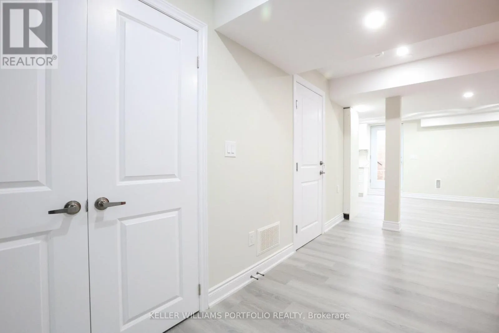 BSMT - 99 HURST DRIVE W