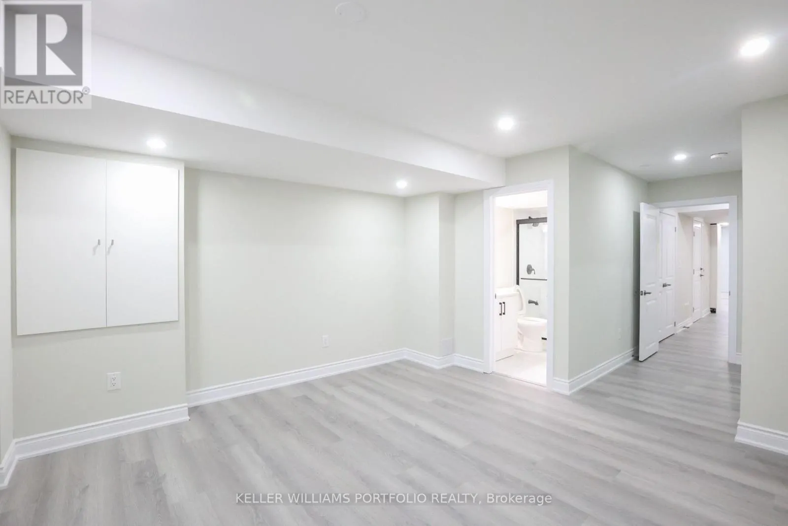 BSMT - 99 HURST DRIVE W