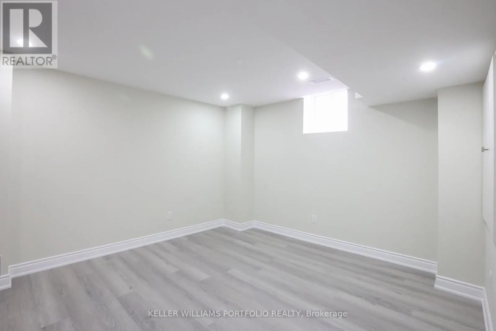 BSMT - 99 HURST DRIVE W