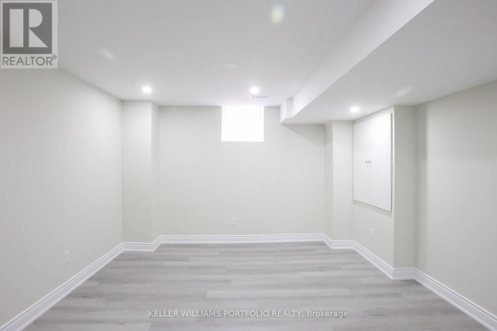 BSMT - 99 HURST DRIVE W