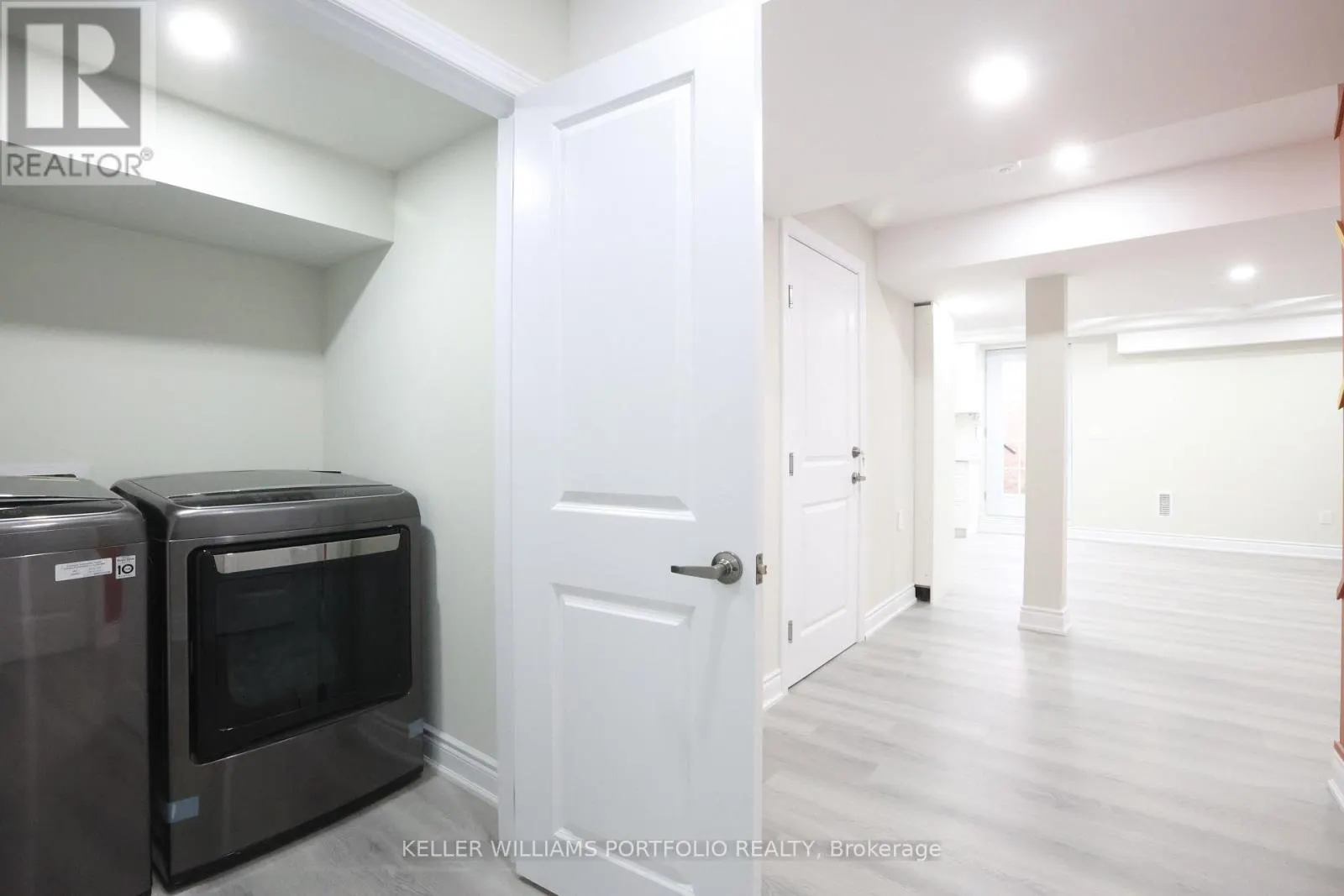 BSMT - 99 HURST DRIVE W