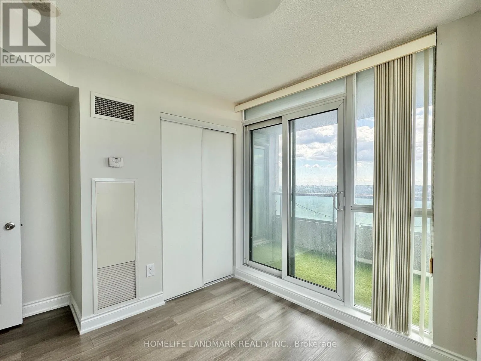 2302 - 60 BRIAN HARRISON WAY